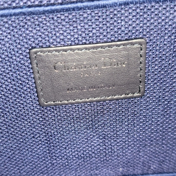 Authentic DiorTravel 2021 Vanity Case - Picture 8 of 8